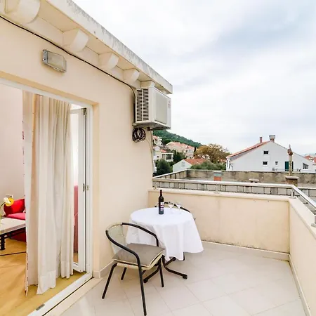 Apartman Cozy Duplex A1, Close To The Sunset Near